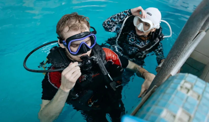 Чи справді дайвінг знімає фантомний біль? МВС показує, як занурення працюють у реабілітації захисників