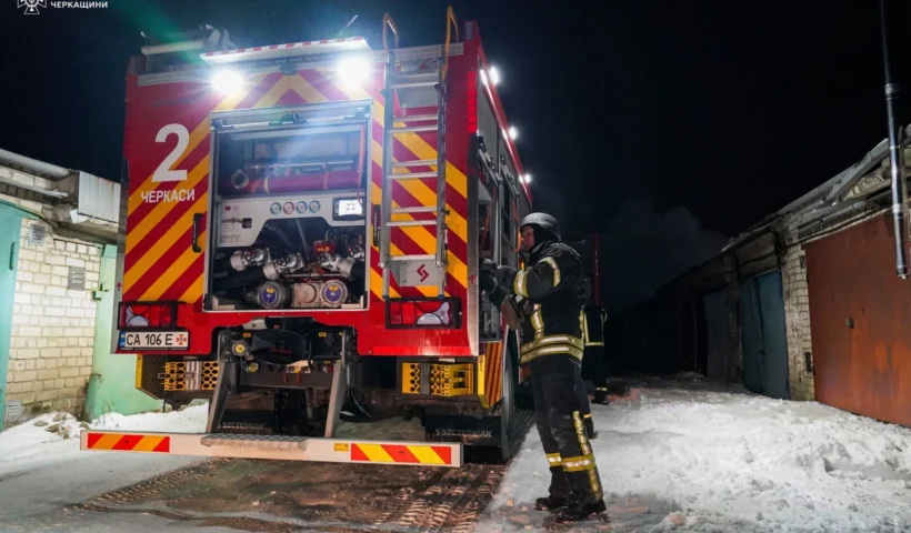 Обстріли Донеччини та Черкащини: загибла в Слов’янську, четверо поранених у Черкасах – пошкоджені будинки й інфраструктура