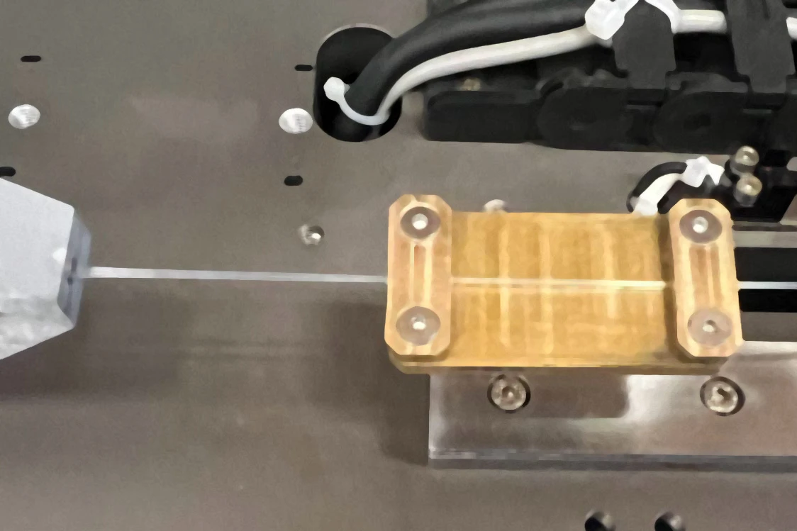 MIT представив полімер, що перемикає теплопровідність за 0.22 секунди: від «пластику» до «мармуру»