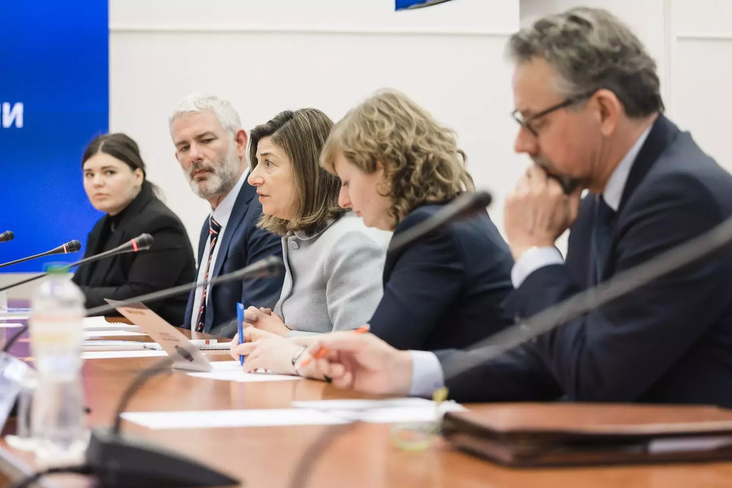 Представники МВС та МКЗБ обговорюють питання зниклих безвісти на офіційній зустрічі