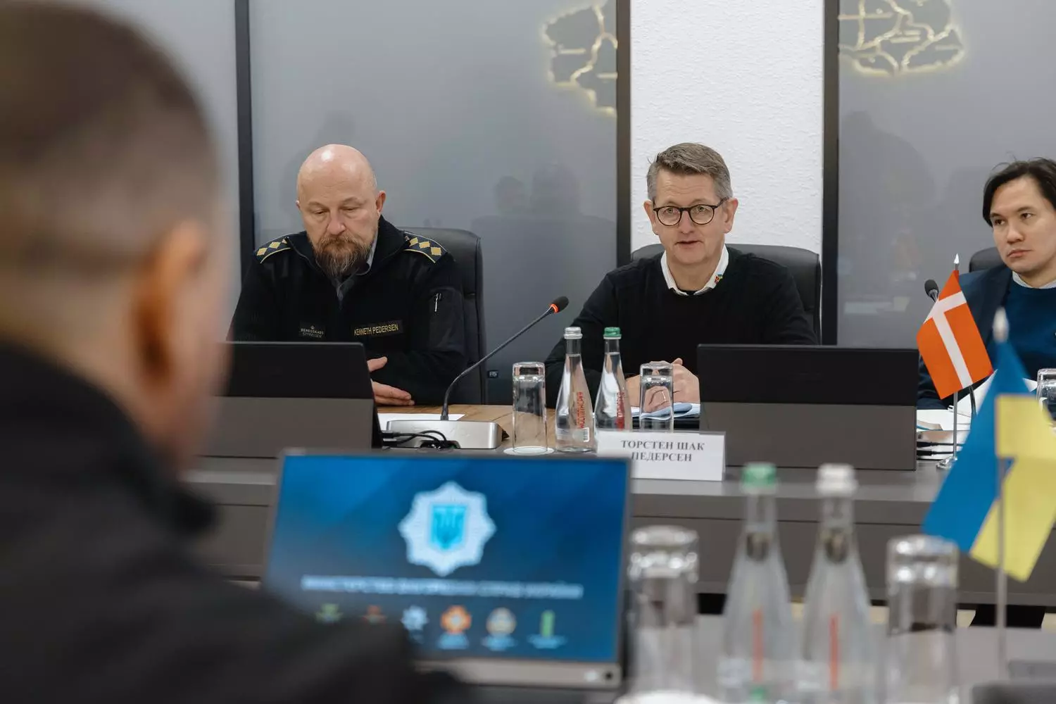 Міністр Ігор Клименко та Торстен Шак Педерсен під час підписання угоди про партнерство з ДСНС України