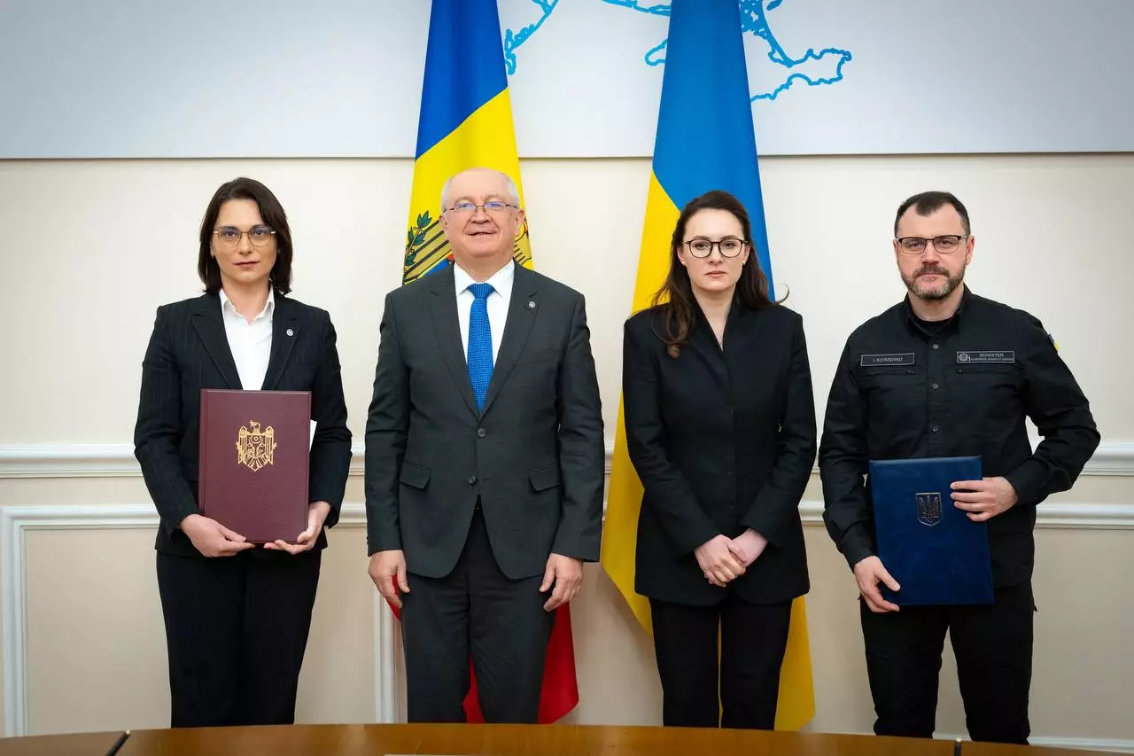 Урядова делегація України та Молдови підписує Протокол про новий пункт пропуску на спільному кордоні